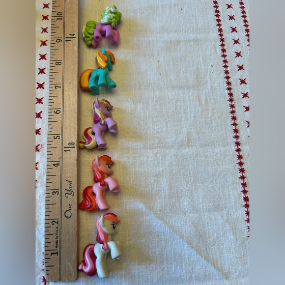 My Little Pony Lot of 5 Collectible Mini-Figures Kids Toys Gifts - Picture 3 of 10